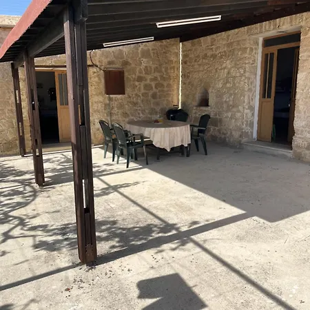 Friendly Villagehouse Paphos